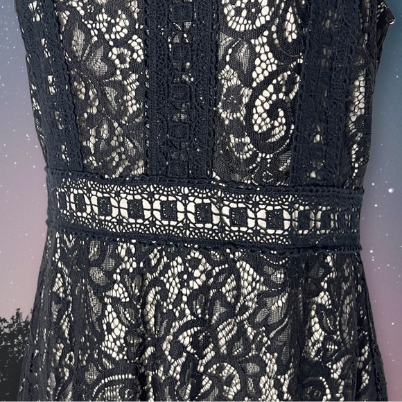 disney's Beauty and the Beast Juniors' Lace Shift Dress Size Medium - Picture 4 of 9